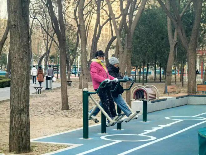 天博体育【实事为民】全年“上新” 健身路径2000余件群众健身锻炼更方便